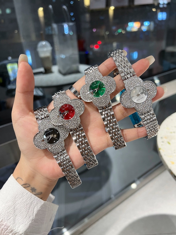 ブランド時計正面デザイン